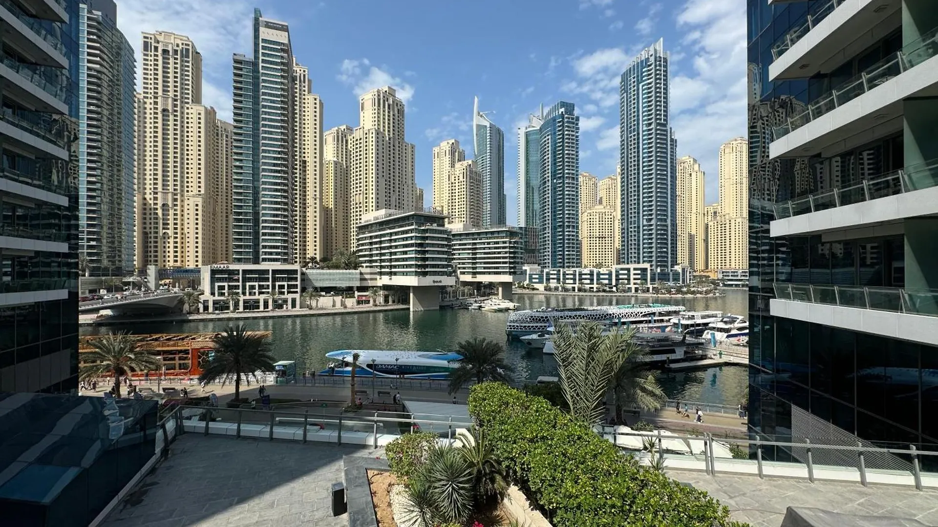 High-Floor Marina View - Balcony, Pool And Gym Apartment Dubai