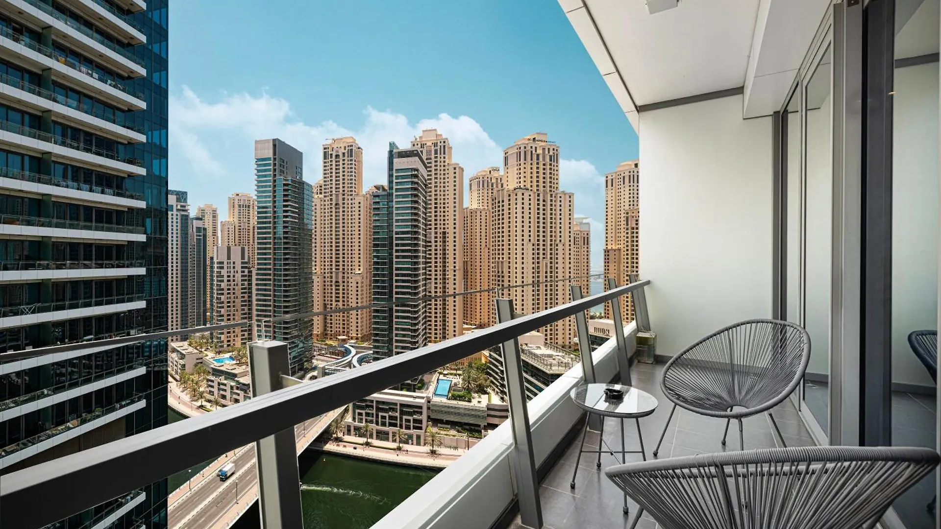 High-Floor Marina View - Balcony, Pool And Gym Apartment Dubai